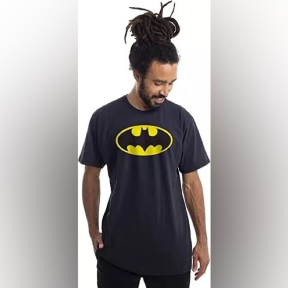 Batman Graphic Tee - Men’s Size Large - Picture 1 of 8